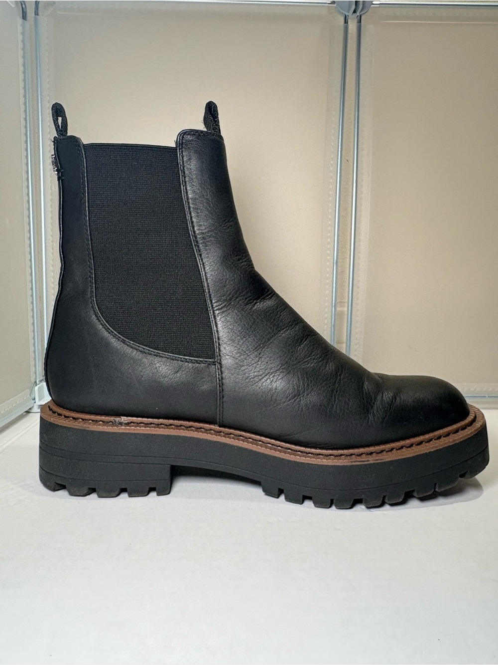 Sam Edelman Laguna Black Leather Lug Sole Chelsea Boots Women’s US 7.5M